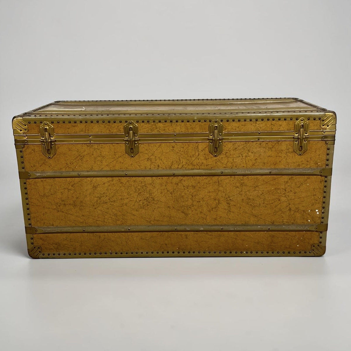Baule antico in legno da viaggio Forziere Cassapanca 900 vintage Cassa marrone Categoria  Casse & Bauli