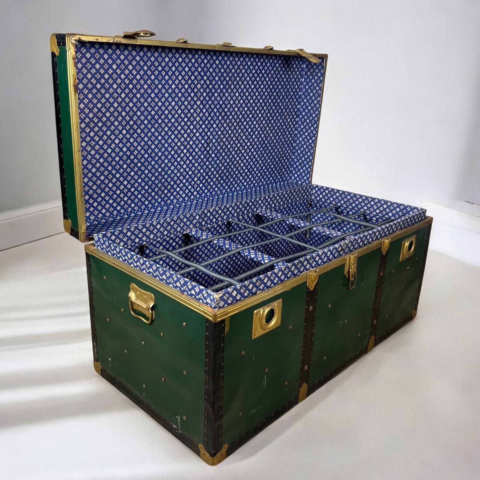 Baule antico in legno da viaggio Forziere Cassapanca 900 vintage Cassa verde '50 Categoria  Casse & Bauli