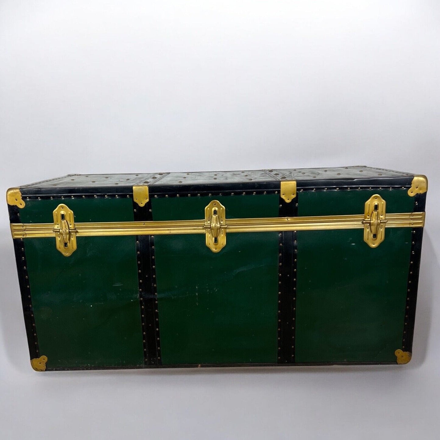 Baule antico in legno da viaggio Forziere Cassapanca 900 vintage Cassa verde '50 Categoria  Casse & Bauli