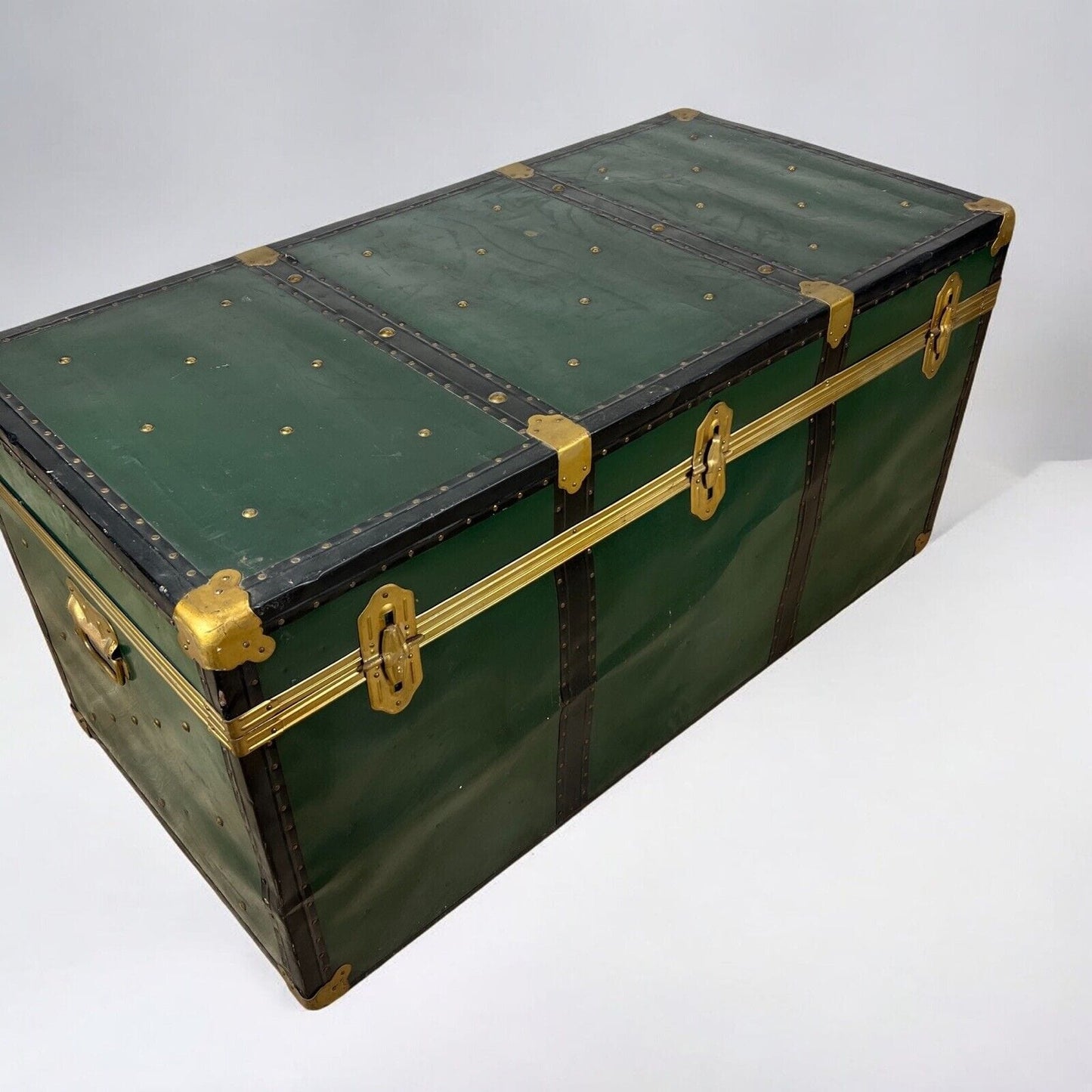 Baule antico in legno da viaggio Forziere Cassapanca 900 vintage Cassa verde '50 Categoria  Casse & Bauli