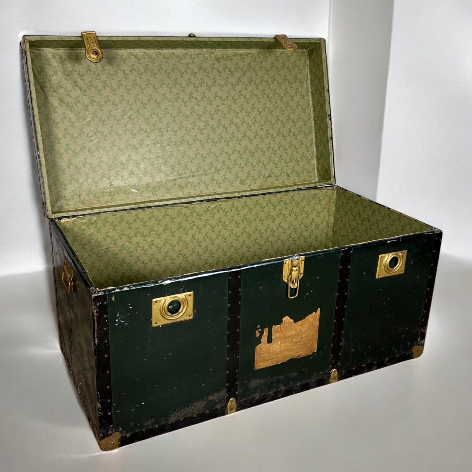 Baule antico in legno da viaggio Forziere Cassapanca 900 vintage Cassa verde '50 Categoria  Casse & Bauli