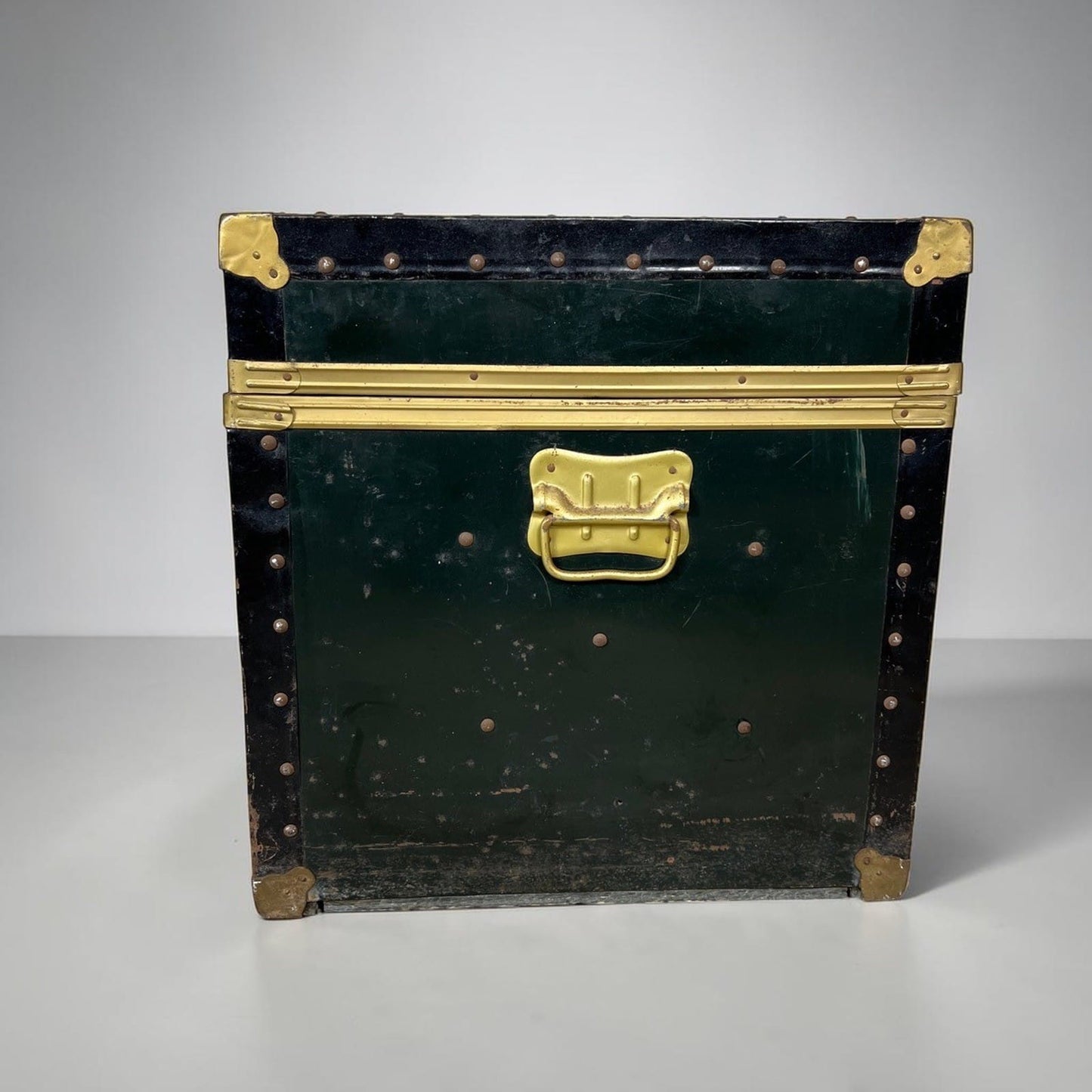 Baule antico in legno da viaggio Forziere Cassapanca 900 vintage Cassa verde '50 Categoria  Casse & Bauli