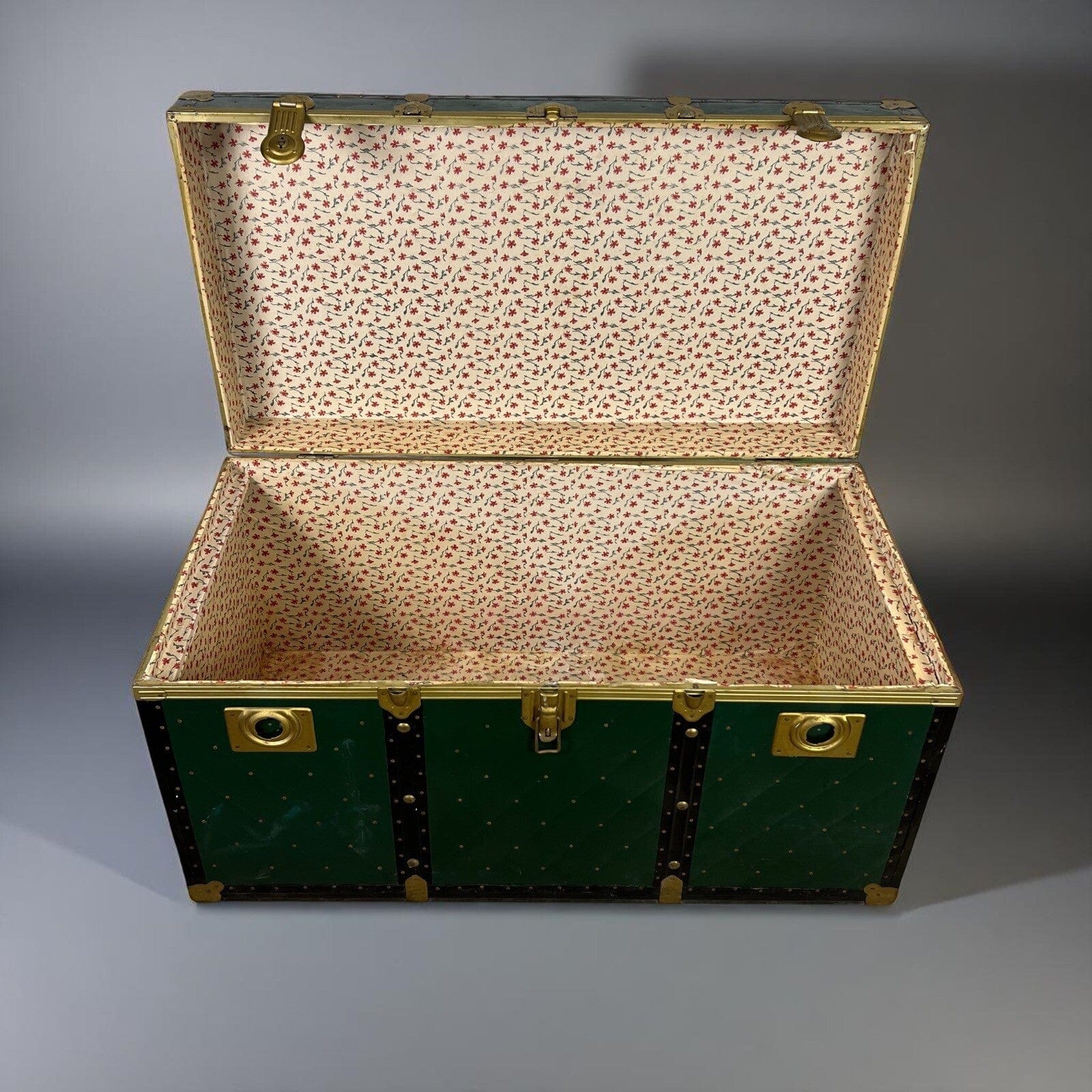 Baule antico in legno da viaggio Forziere Cassapanca Cassa corredo 900 verde Categoria  Casse & Bauli