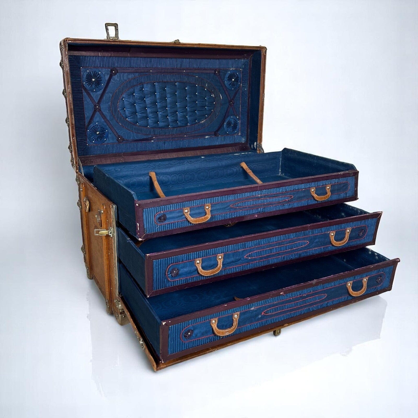 Baule antico in legno da viaggio in pelle con cassetti Cassa d'epoca  800 Arredo Categoria  Casse & Bauli