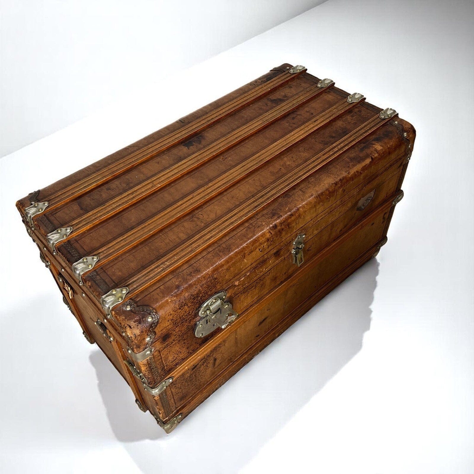 Baule antico in legno da viaggio in pelle con cassetti Cassa d'epoca  800 Arredo Categoria  Casse & Bauli
