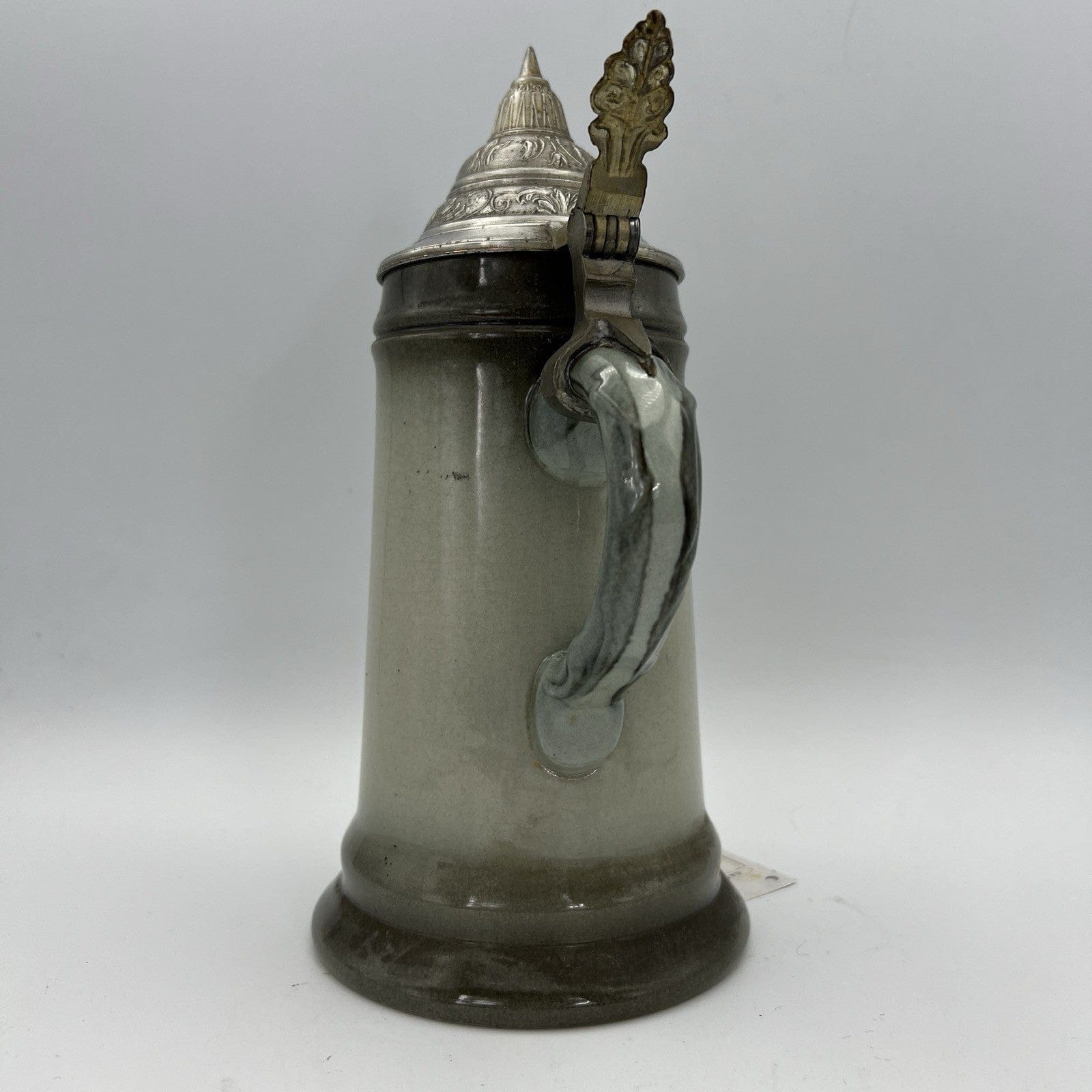 Boccale da birra in ceramica tedesco vintage con coperchio in peltro Dusseldorf Categoria  Boccali