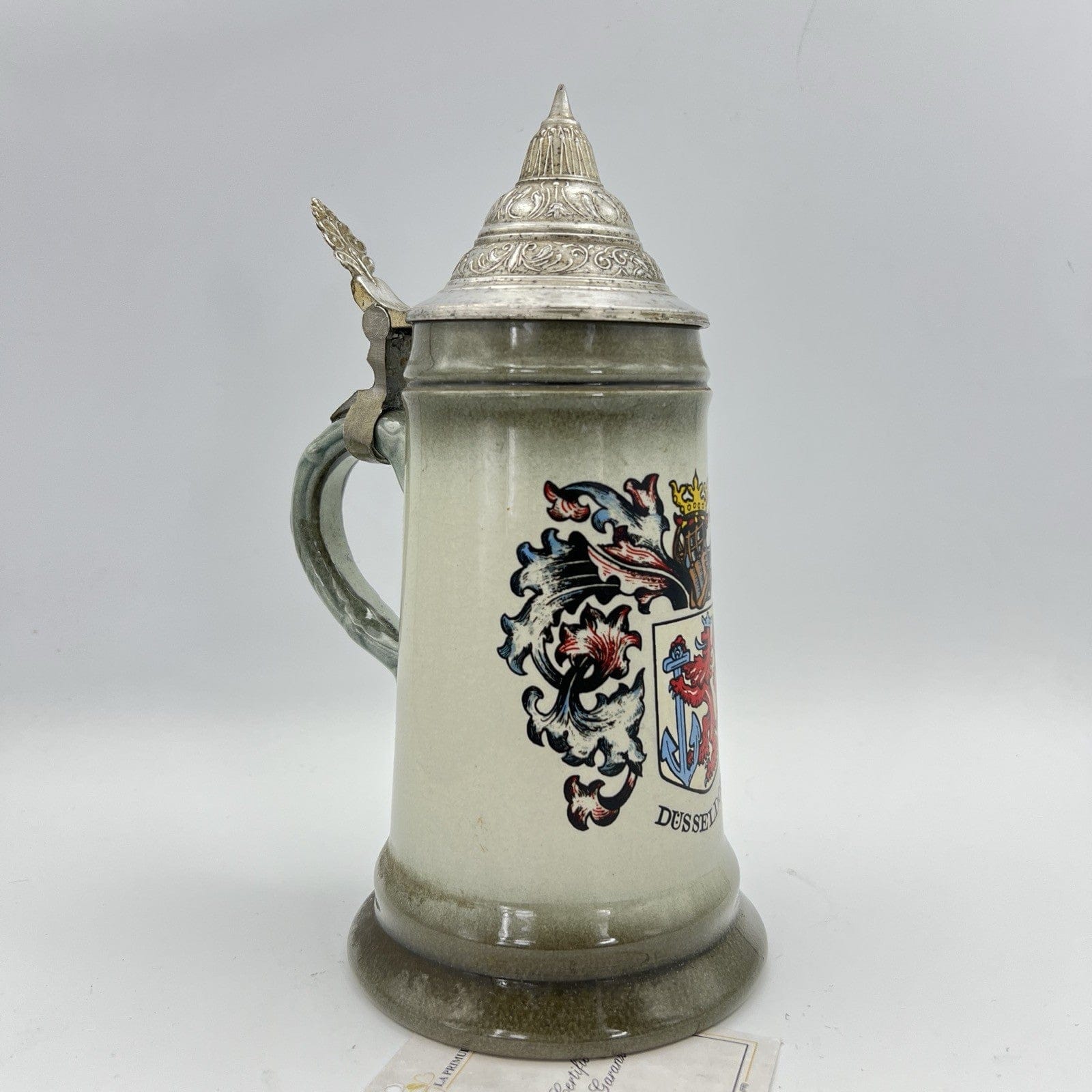 Boccale da birra in ceramica tedesco vintage con coperchio in peltro Dusseldorf Categoria  Boccali