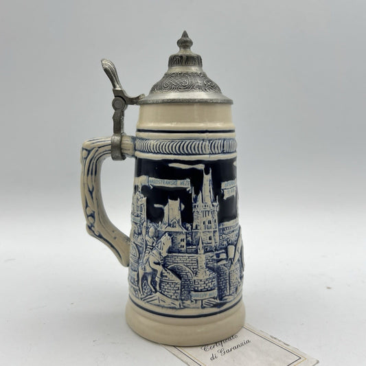 Boccale da birra in ceramica tedesco vintage con coperchio in peltro Praga per Categoria  Boccali