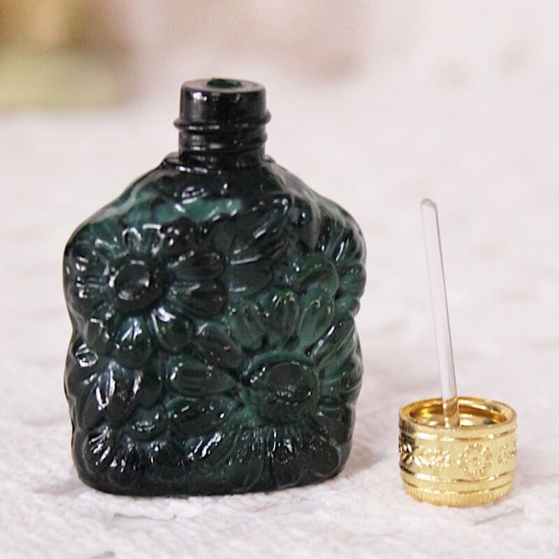 Boccetta porta profumo vintage in vetro verde stile da borsetta collezione mini Categoria  Vetri e Cristalli
