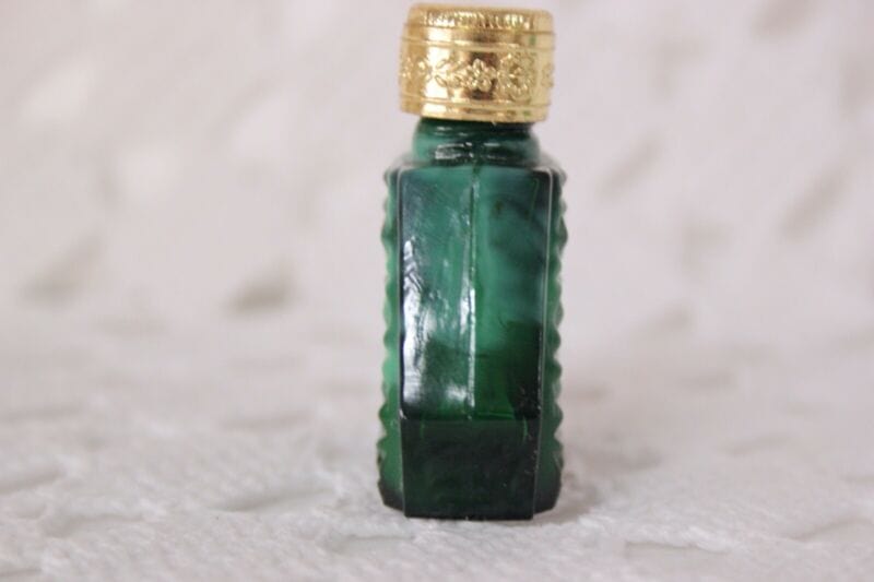 Boccetta porta profumo vintage in vetro verde stile deco da borsetta collezione Categoria  Vetri e Cristalli