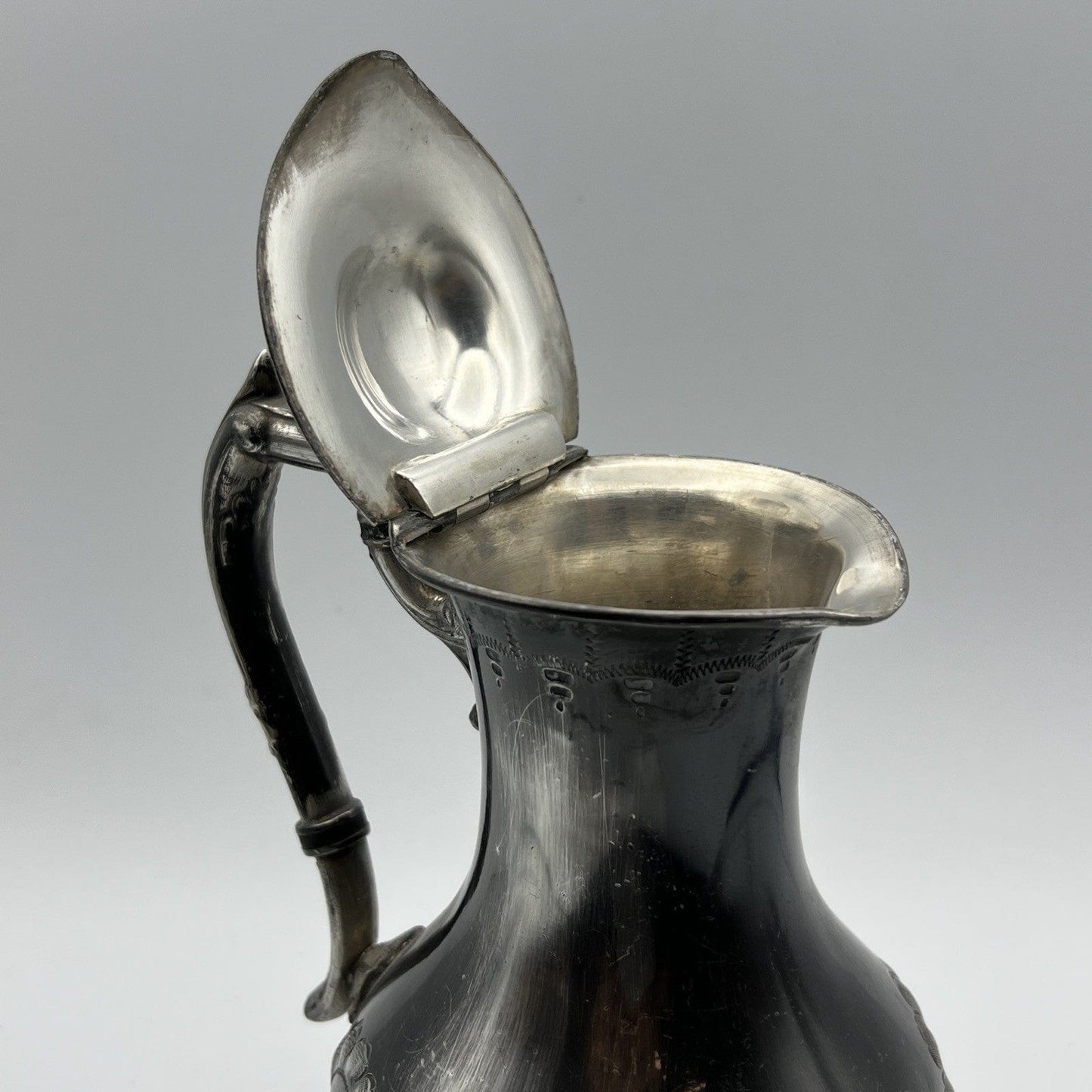 Brocca caraffa antica in argento sheffield silver plated Versatoio d'epoca 800 Categoria  Brocche