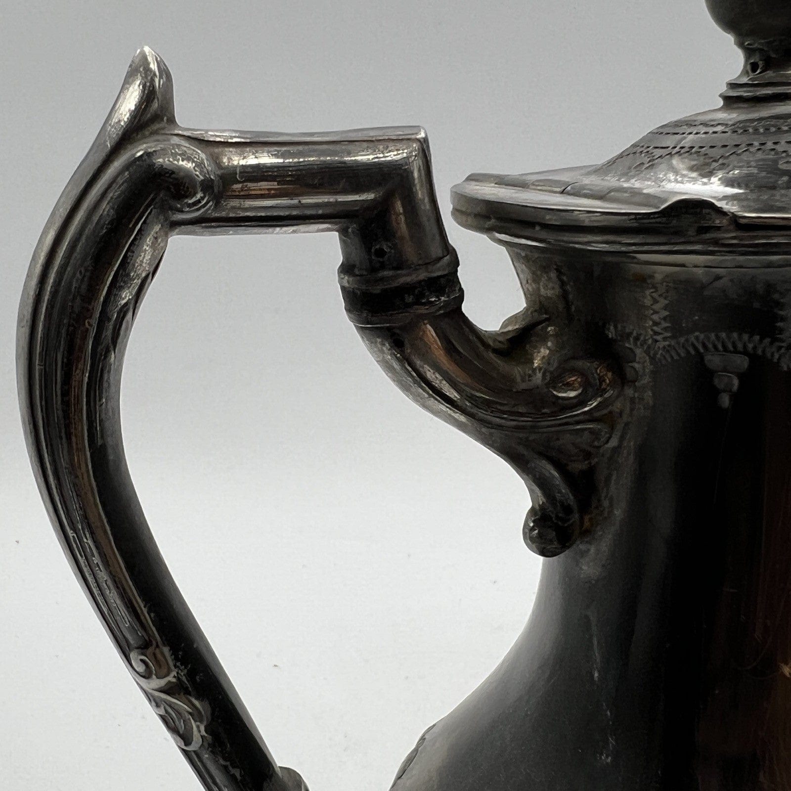 Brocca caraffa antica in argento sheffield silver plated Versatoio d'epoca 800 Categoria  Brocche