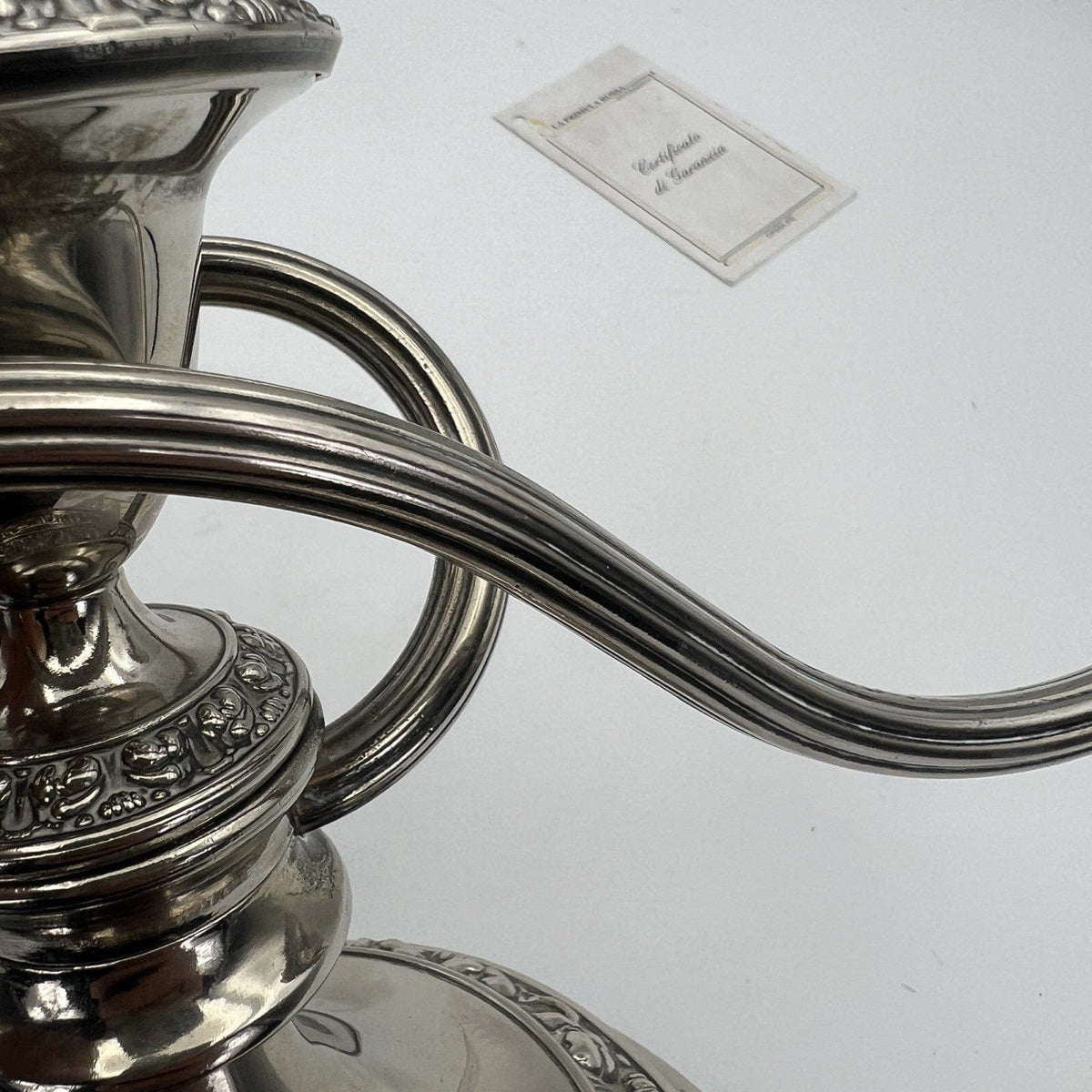 Candelabro antico in argento silver plated candeliere portacandele rocaille Categoria  Sheffield & Argento