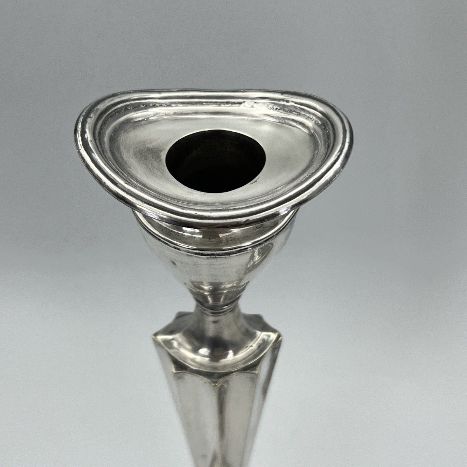 Candelabro antico in argento Silver Plated Coppia candelieri portacandela Categoria  Sheffield & Argento
