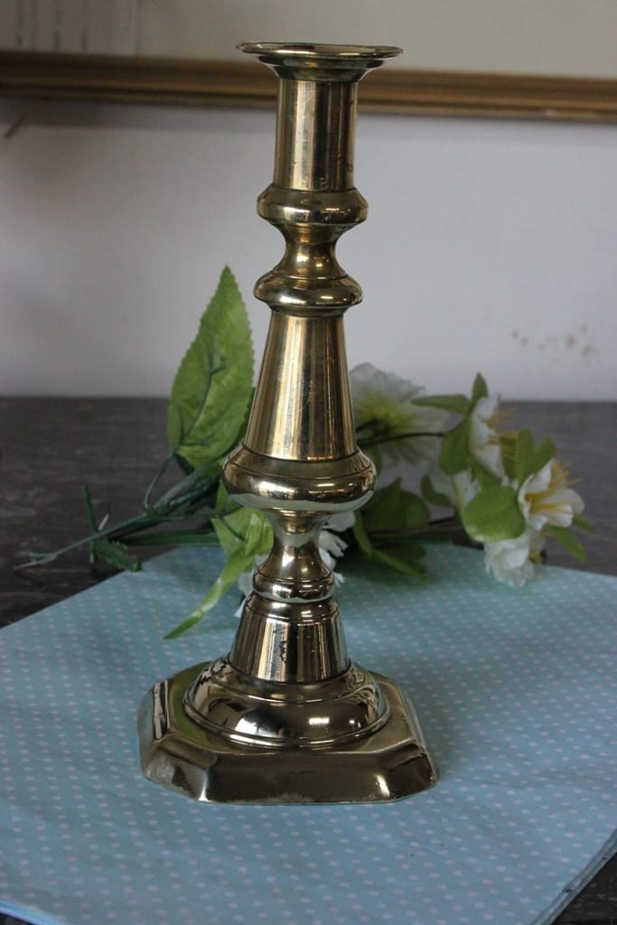 CANDELIERE D'EPOCA  IN OTTONE VECCHIO CANDELABRO PORTACANDELA H  22 CANDELABRO Categoria  altro