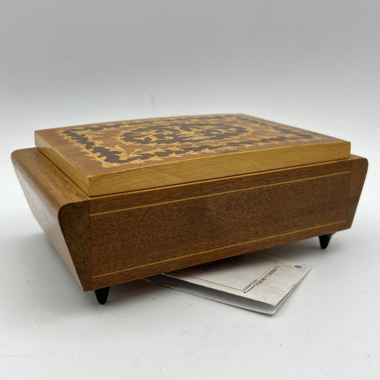 Carillon vintage antico in legno scatola portagioie cofanetto TORNA A SORRENTO Categoria  Carillon