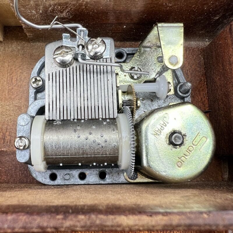 Carillon Vintage Antico scatola portagioie cofanetto anni 50 TORNA A SURRIENTO Categoria  Carillon