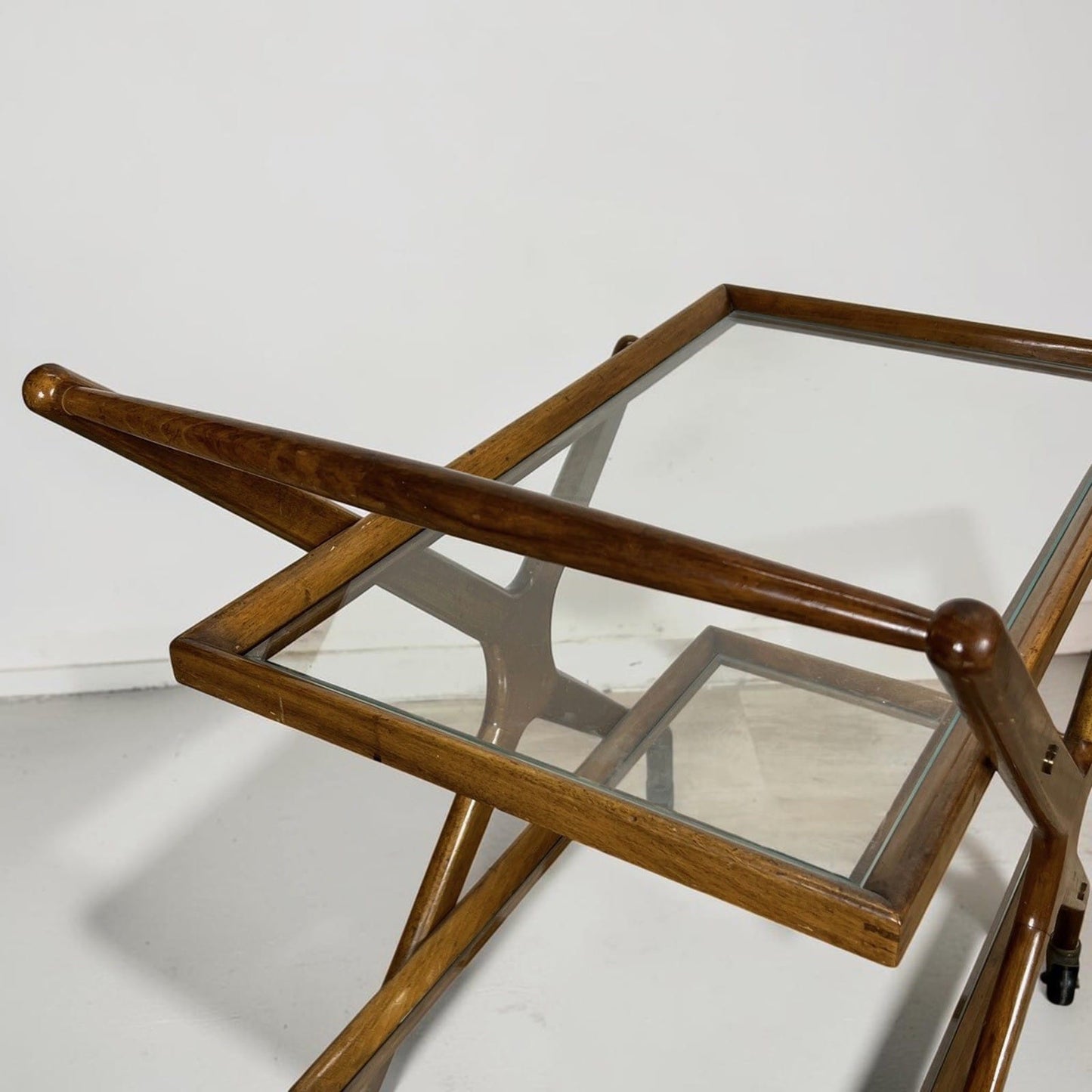 Carrello Bar Antico in Legno Portavivande di design anni 50 Tavolino Mid Century Categoria  Carrelli