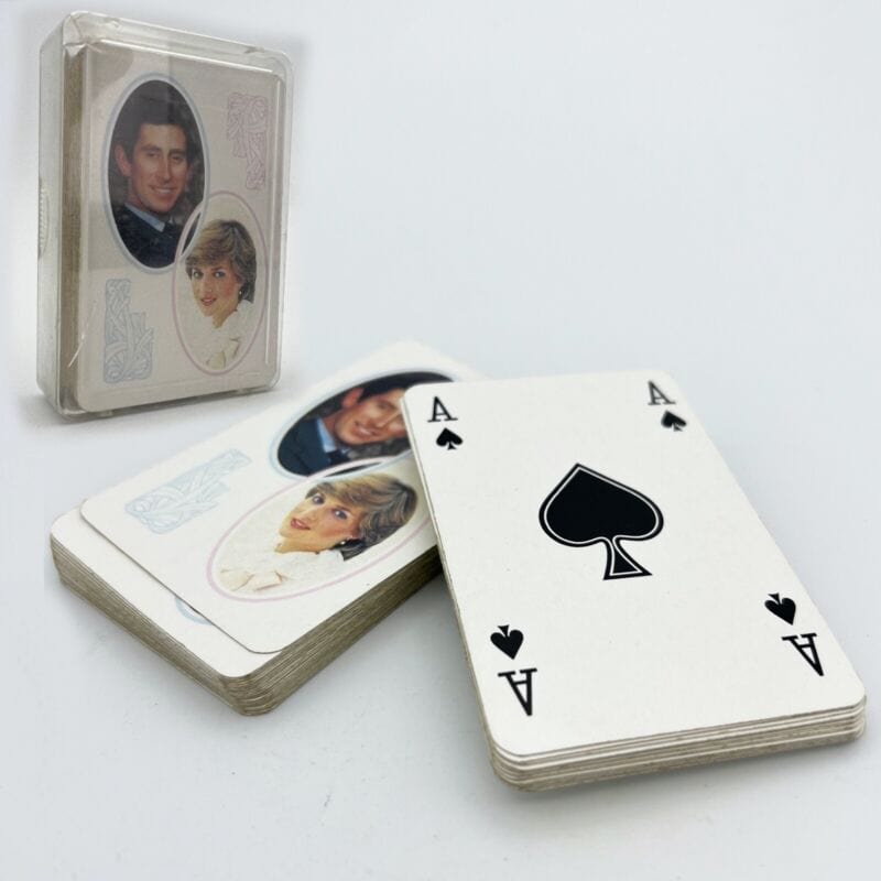 Carte da Gioco Vintage Inglesi Souvenir Principe Carlo Lady Diana Reale 1981 Categoria  Ceramiche e Porcellane