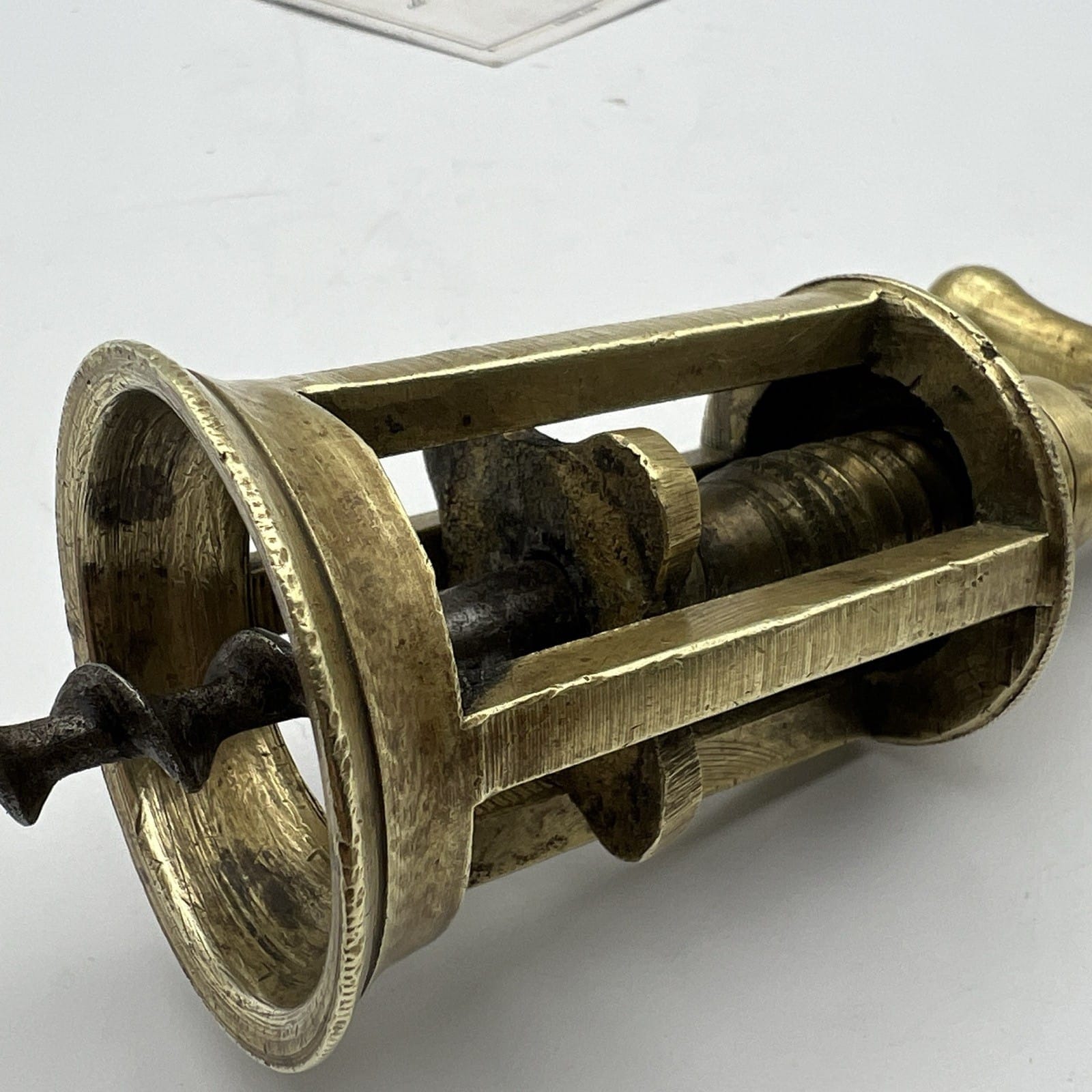 Cavatappi antico in ottone da collezione d'epoca corkscrew tirebouchon retro Categoria  Cavatappi