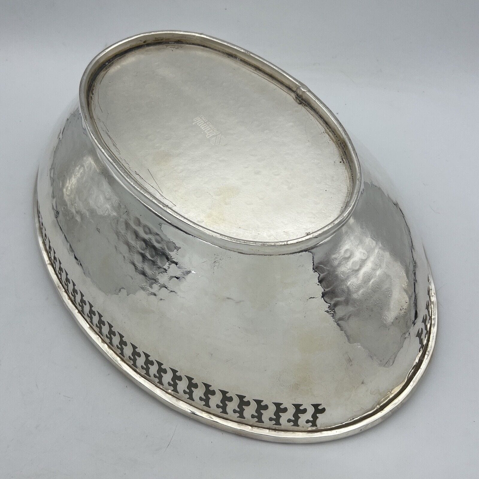 Centrotavola in Argento Placcato Silver Plated ciotola traforata in stile Antico Categoria  Sheffield & Argento