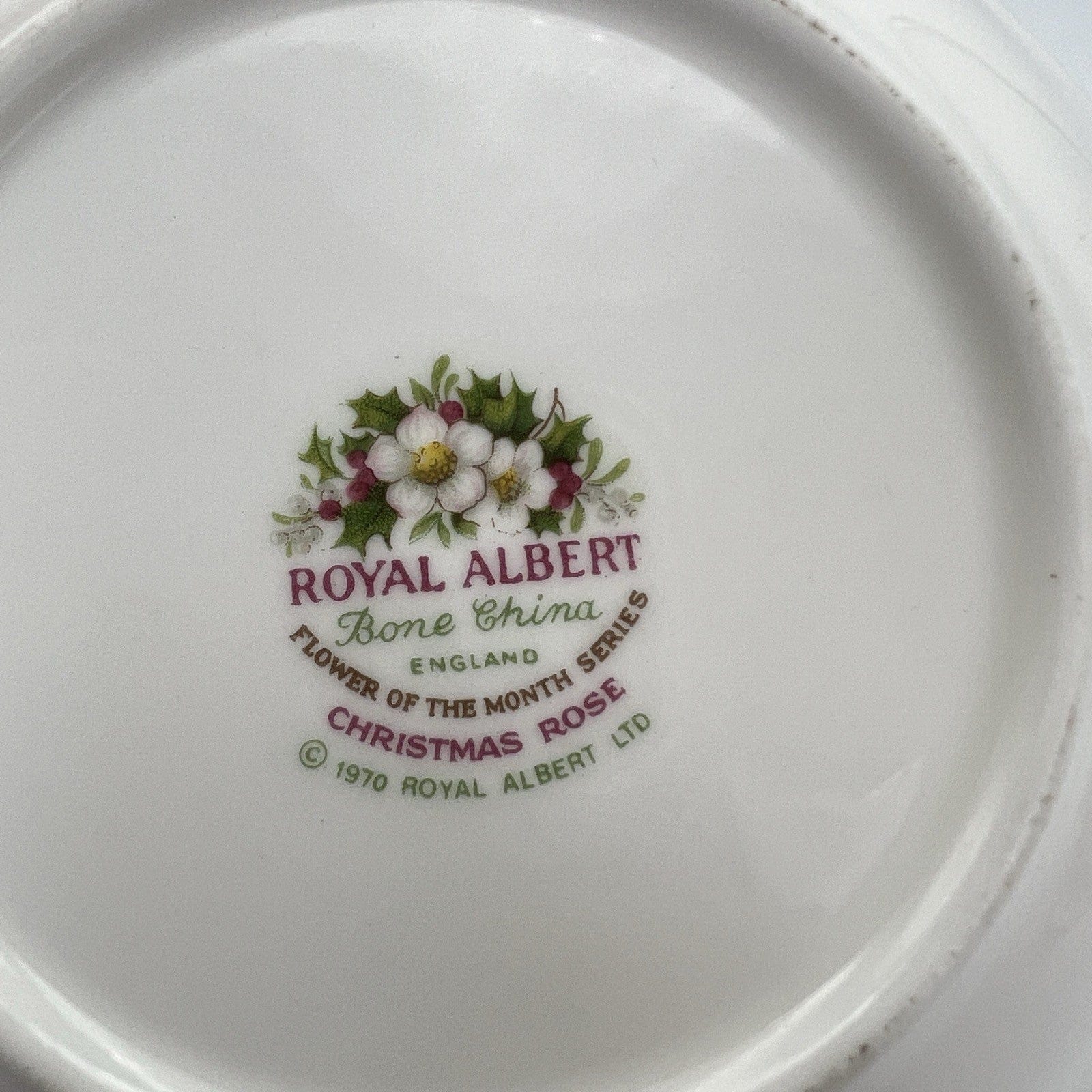 Ciotola ciotolina Coppetta in porcellana Royal Albert con mese DICEMBRE 900 1970 Categoria  Centrotavola e Ciotole