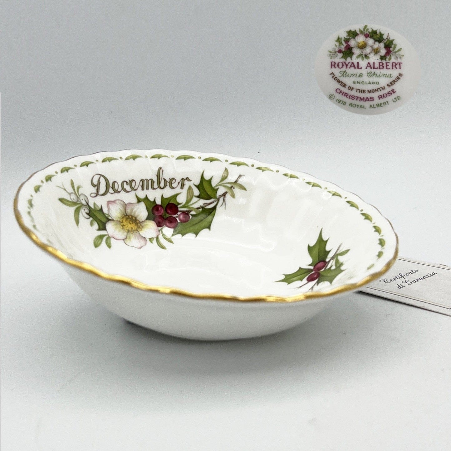 Ciotola ciotolina Coppetta in porcellana Royal Albert con mese DICEMBRE 900 1970 Categoria  Centrotavola e Ciotole