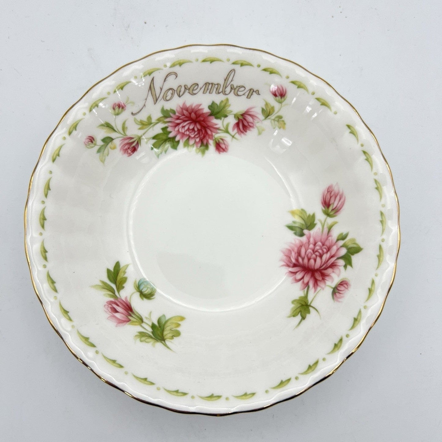 Ciotola ciotolina Coppetta in porcellana Royal Albert con mese NOVEMBRE 900 1970 Categoria  Centrotavola e Ciotole