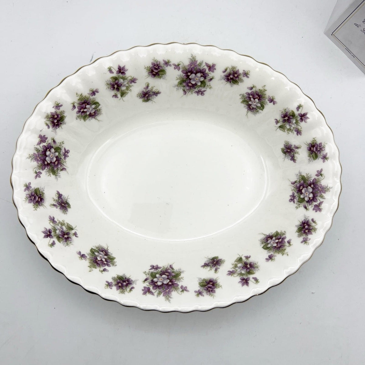 Ciotola Ovale da portata  in porcellana Royal Albert Sweet Violets Violette Categoria  Piatti Vassoio