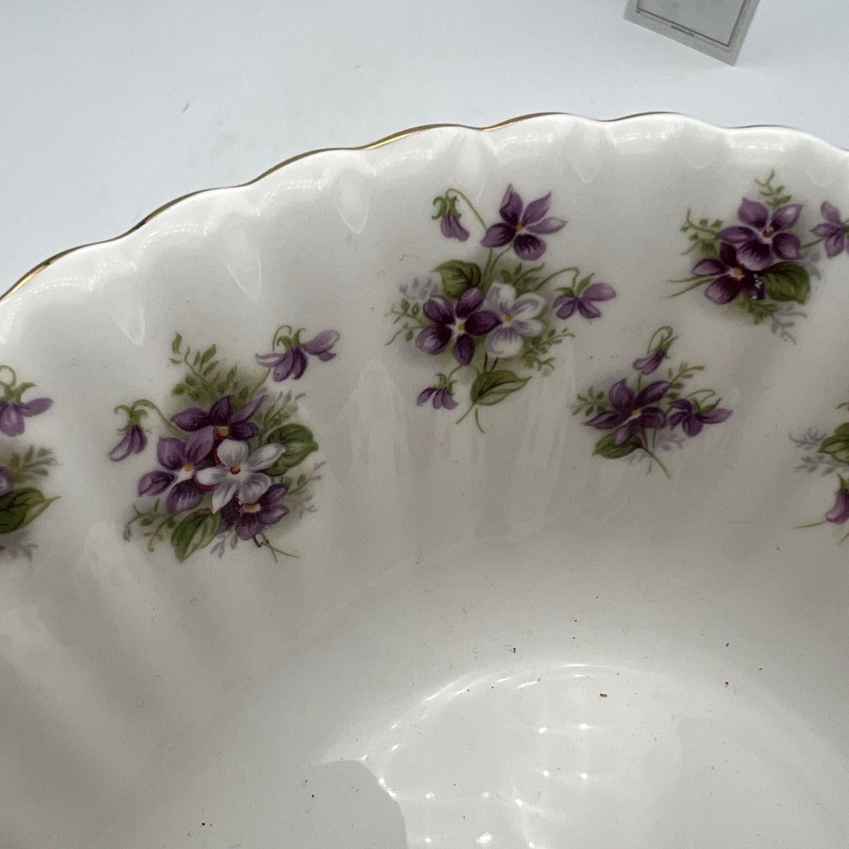 Ciotola Ovale da portata  in porcellana Royal Albert Sweet Violets Violette Categoria  Piatti Vassoio