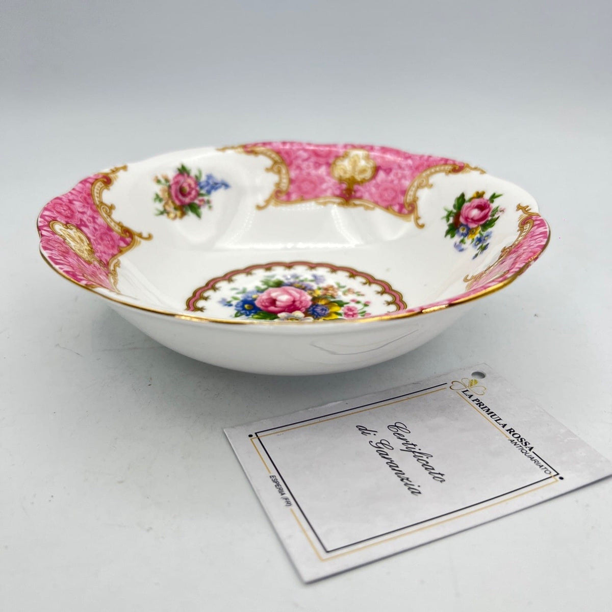 Ciotola scodella in porcellana inglese Royal Albert Lady Carlyle 1944 Coppetta Categoria  Centrotavola e Ciotole
