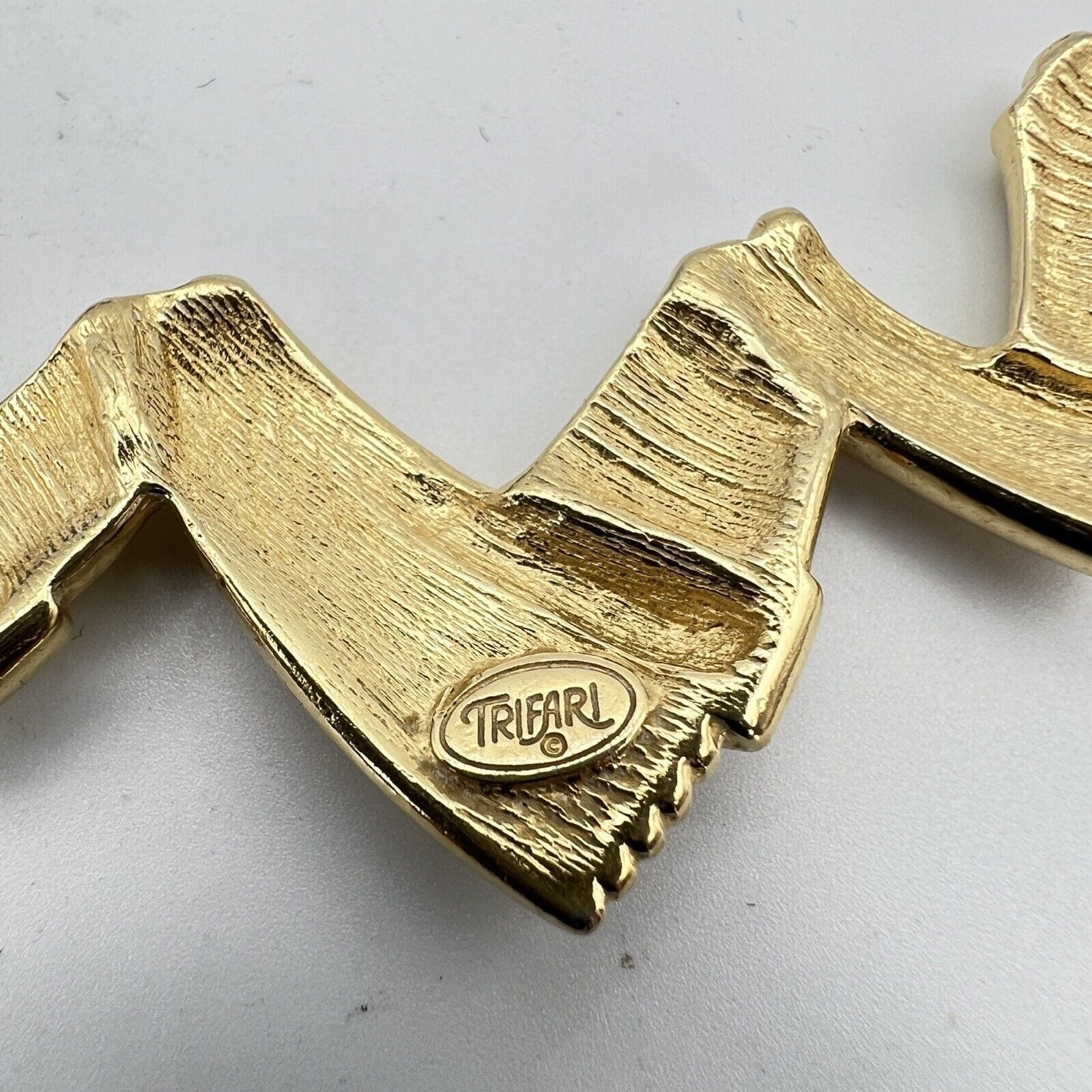 Collana da donna Trifari color Oro girocollo usato vintage collier anni 70 Categoria  Bigiotteria & Accessori