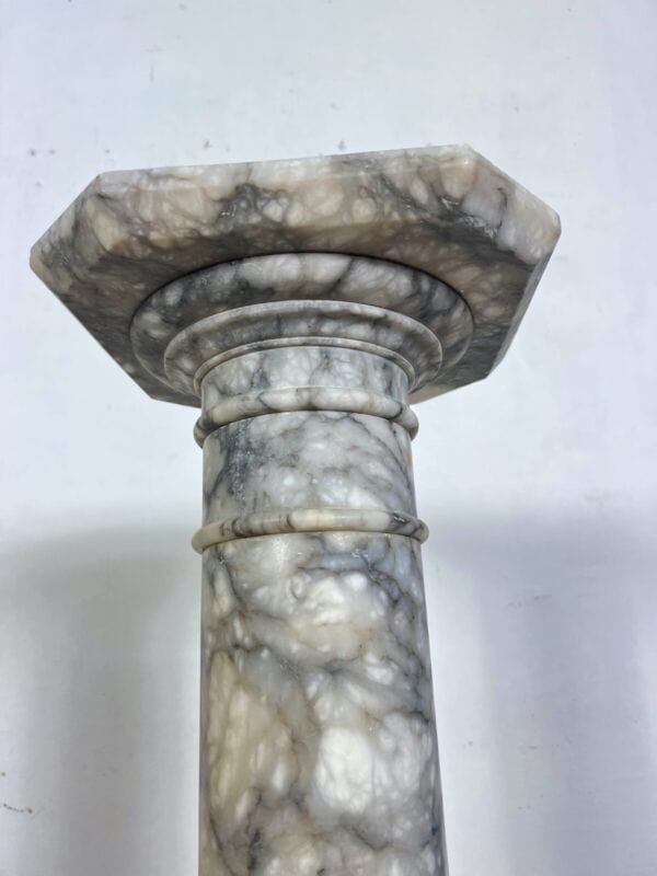 Colonna in marmo stile antico classico 800 porta vaso piedistallo trespolo 900 Categoria  Portapiante