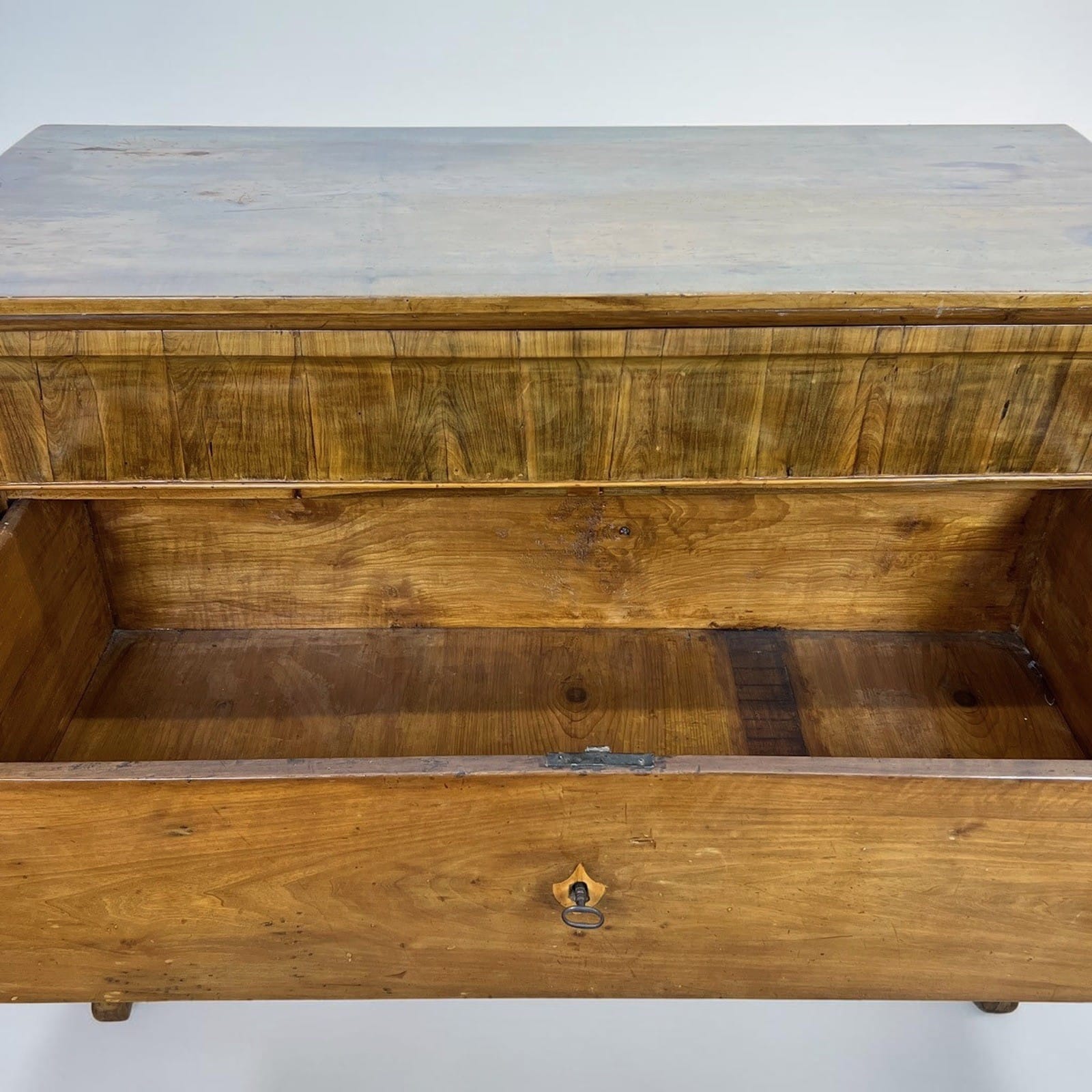 Comò cassettone antico 800 stile Carlo X Impero mobile in legno di Noce Madia Categoria  Comò & Cassettiere