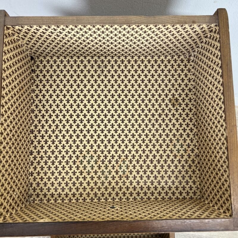 Comodino antico in legno mobiletto intarsiato tavolino stile Luigi XVI epoca 900 Categoria  Comodini