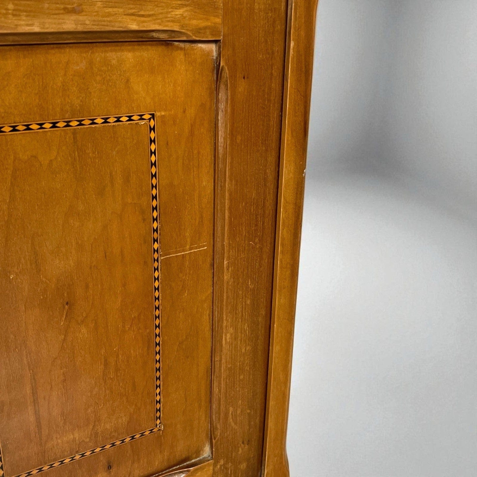 Comodino antico mobiletto mobile in legno stile Liberty porta telefono epoca 900 Categoria  Comodini