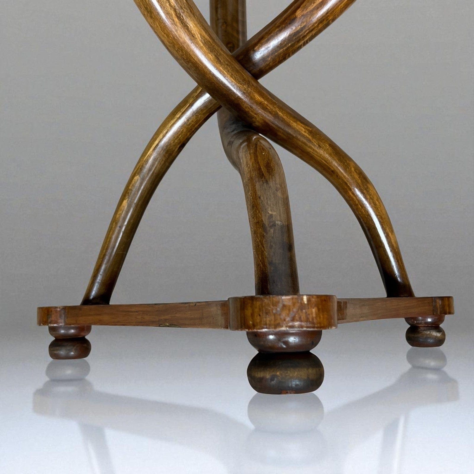Comodino Antico Stile art deco mobile tavolino vintage in legno di Noce Chiaro Categoria  Comodini