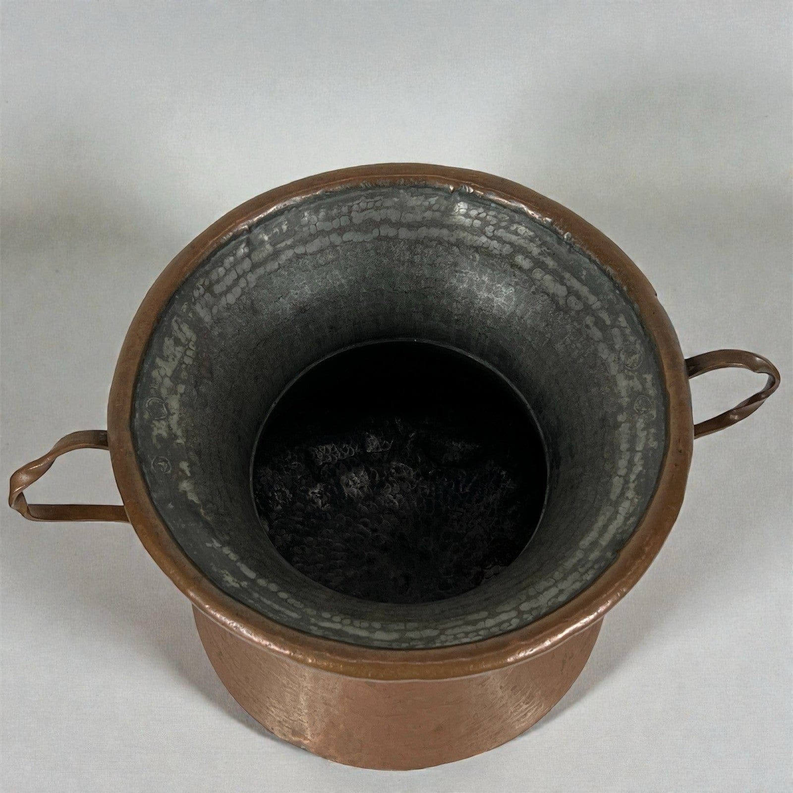 Conca antica in rame concone vecchia anfora d'epoca con manici vaso portafiori Categoria  altro