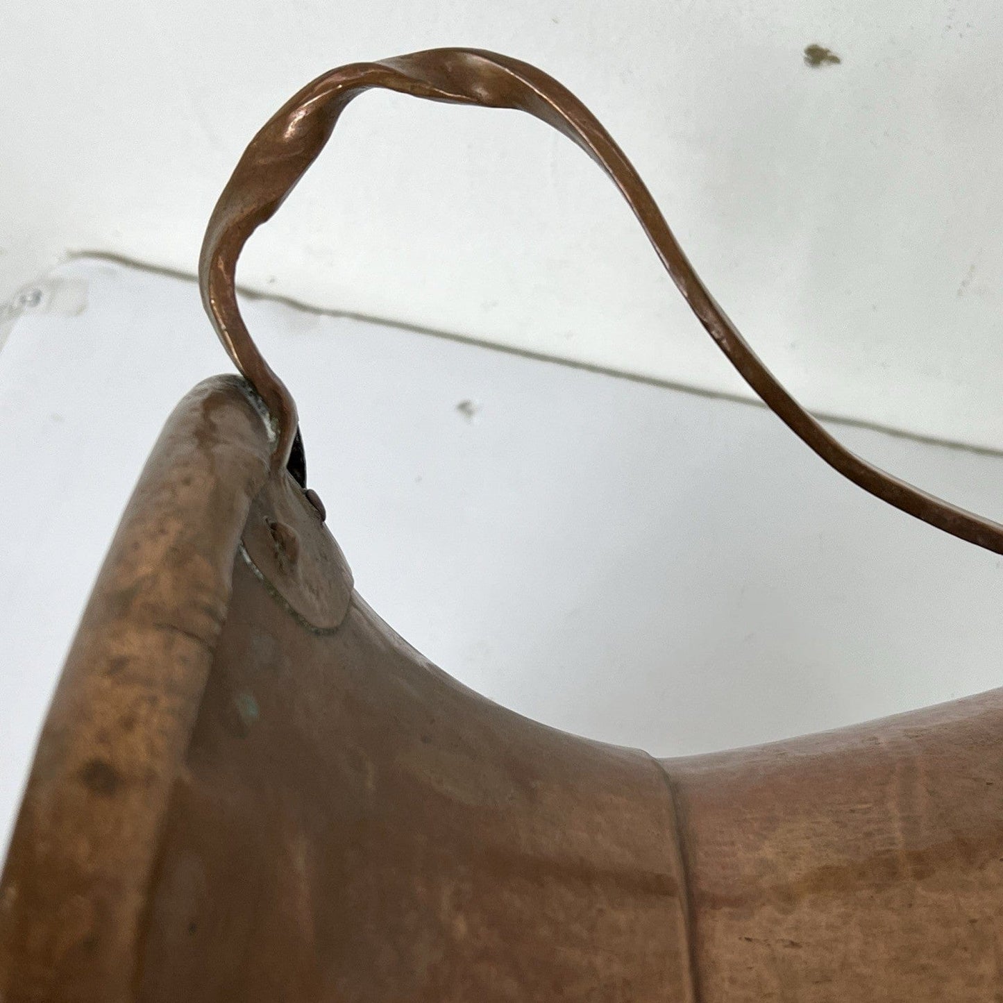 Conca antica in rame concone vecchia anfora d'epoca con manici vaso portafiori Categoria  altro