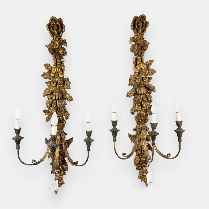 Coppia Applique antichi in legno dorato stile barocco Grande lampada da parete Categoria  Lampade Appliques