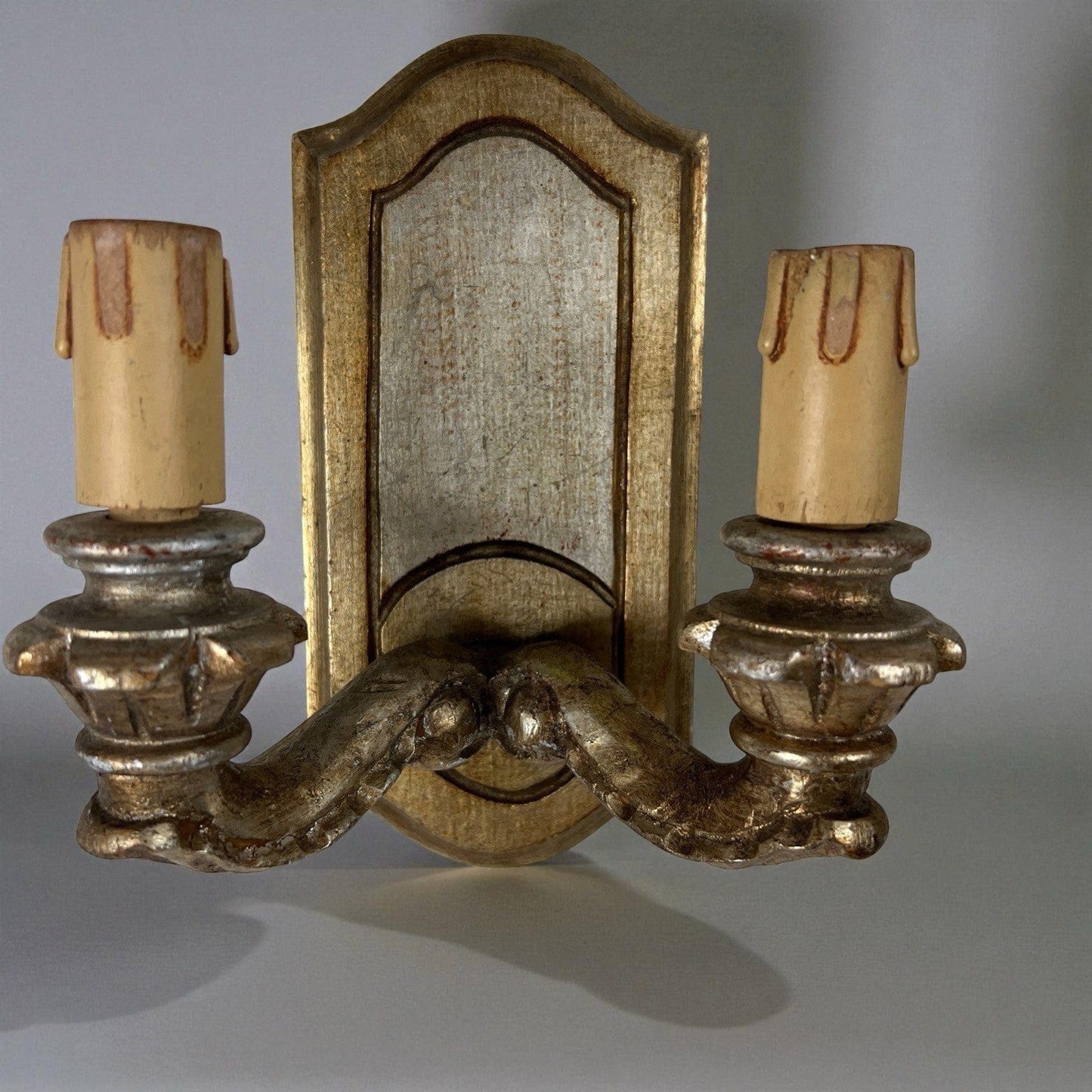 Coppia Applique vintage antichi in legno e oro lampada da parete luci candele Categoria  Lampade Appliques