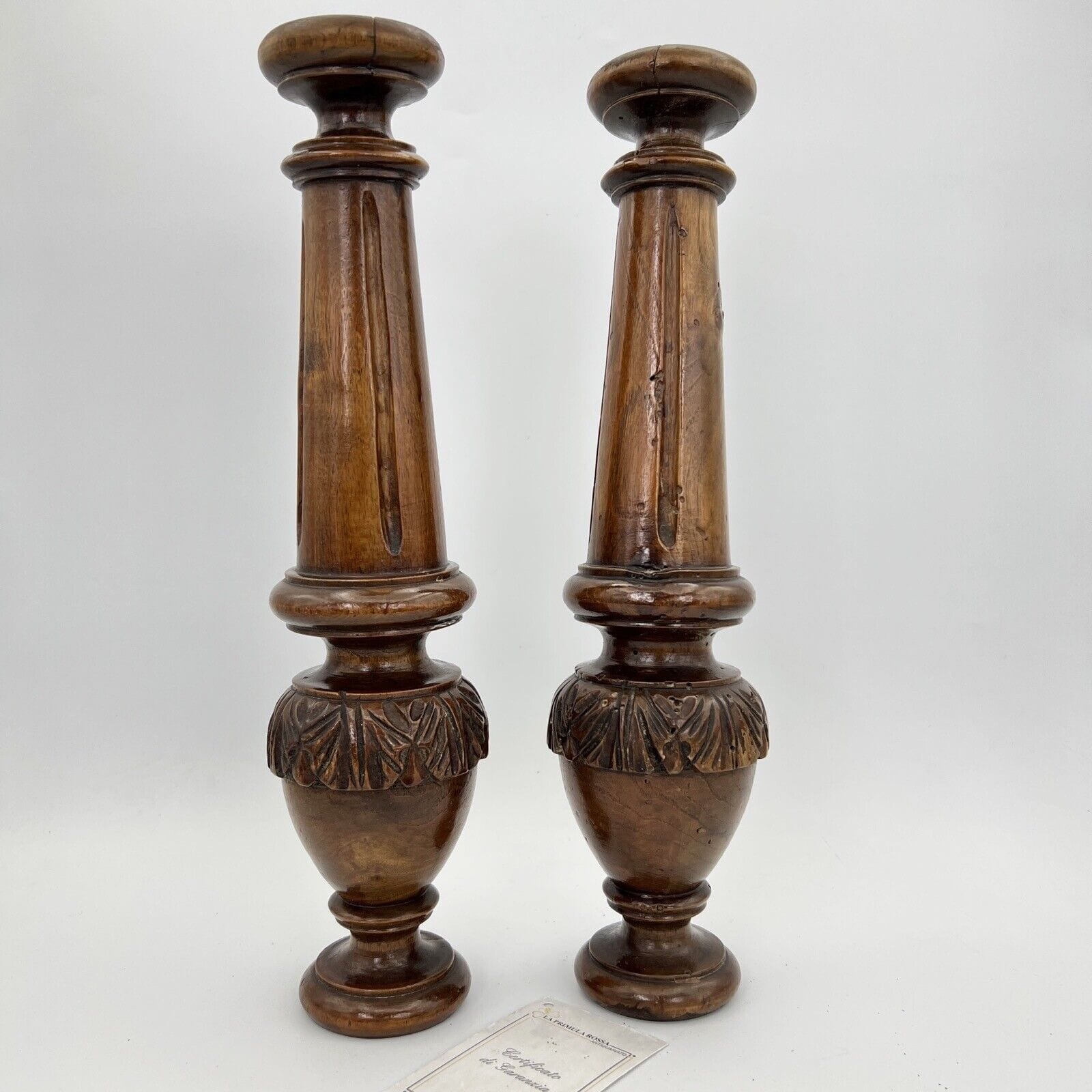 Coppia di Colonne Antiche Tornite Intagliate in legno Fregi per Restauro 800 Categoria  Cimase-Fregi-Intagli in legno