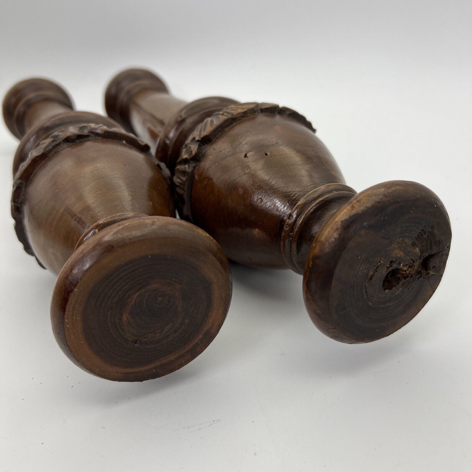 Coppia di Colonne Antiche Tornite Intagliate in legno Fregi per Restauro 800 Categoria  Cimase-Fregi-Intagli in legno