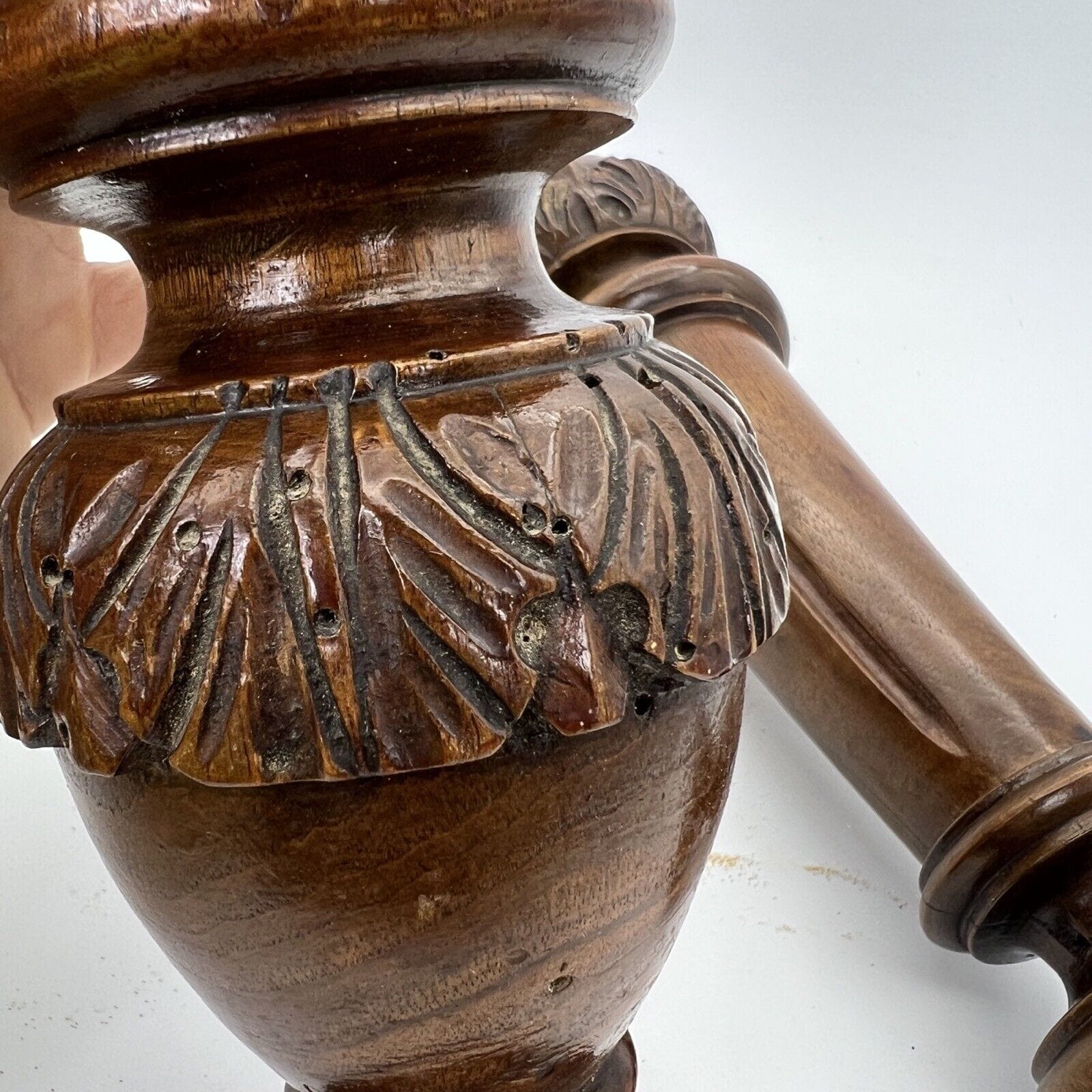 Coppia di Colonne Antiche Tornite Intagliate in legno Fregi per Restauro 800 Categoria  Cimase-Fregi-Intagli in legno
