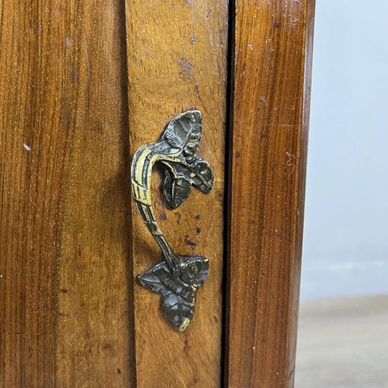 Coppia di Comodini Antichi in legno comodino arte povera vintage epoca 900 Categoria  Arredamento