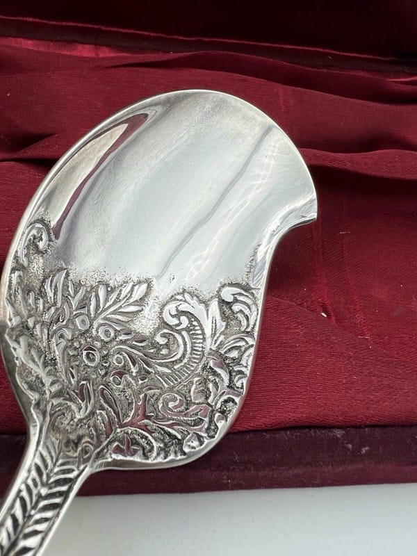 Coppia di Posate per servire stile antico in  sheffield silver plated inglese Categoria  Sheffield & Argento