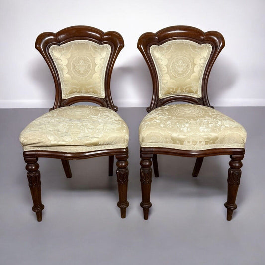 Coppia di sedie antiche in legno di mogano epoca 800 stile Vittoriano Sedia Categoria  Sedie