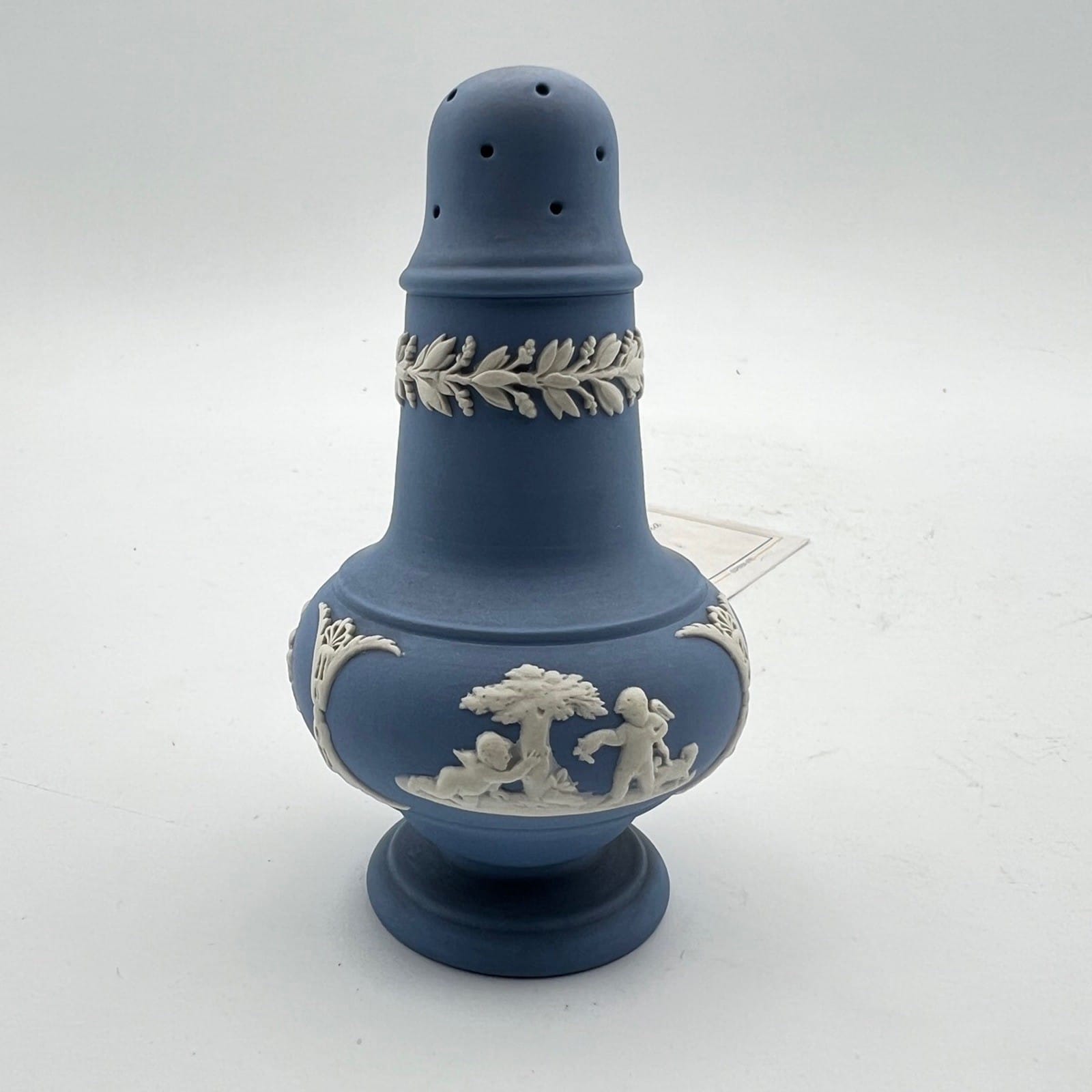 Coppia set sale e pepe  in porcellana Wedgwood Celeste Vintage cherubini angeli Categoria  Vasi e Portafiori