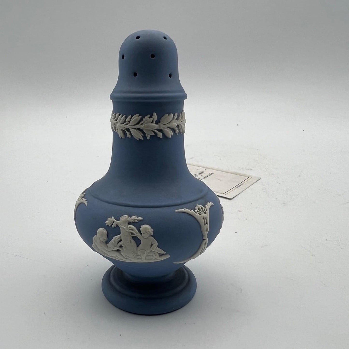 Coppia set sale e pepe  in porcellana Wedgwood Celeste Vintage cherubini angeli Categoria  Vasi e Portafiori