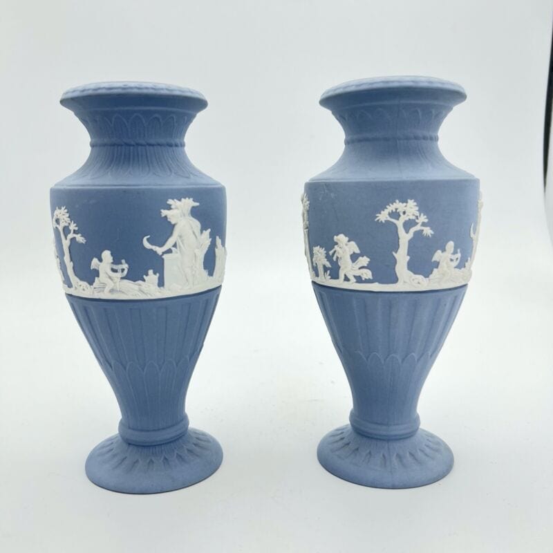 Coppia Vasetti in porcellana Wedgwood Celeste Vaso Vintage cherubini angeli 900 Categoria  Vasi e Portafiori